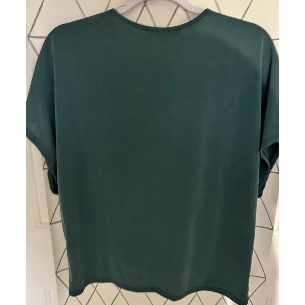 Green Envelope Knotted Front Blouse - Picture 4 of 5